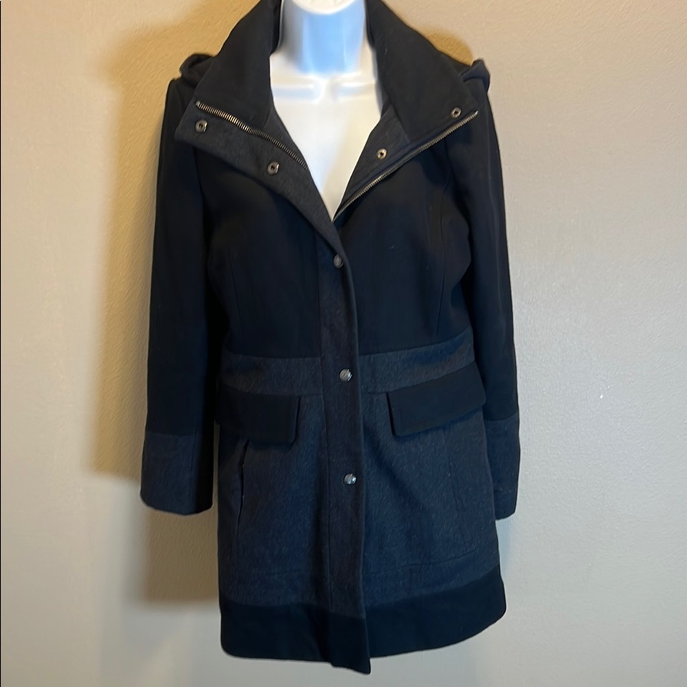 Guess Women’s Black and Charcoal Trench Coat Size Medium